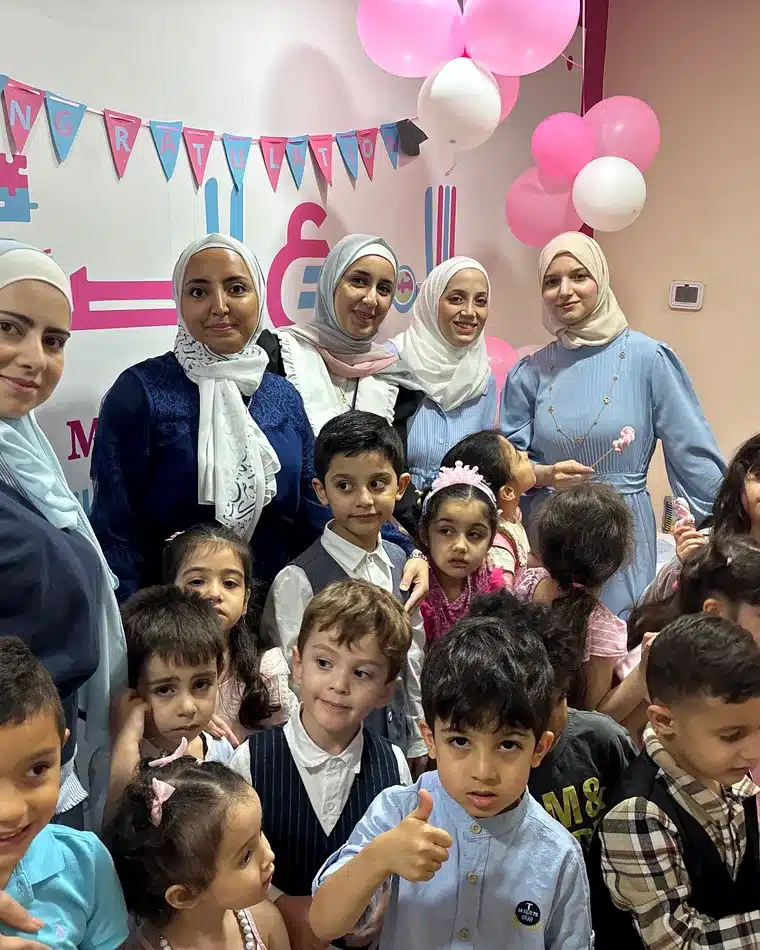 فريق مركز المبدع الصغير لرعاية الأطفال في الشارقة